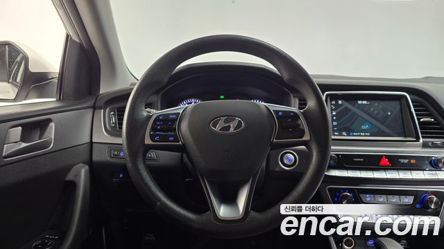 Hyundai Sonata 2019 — photo 13