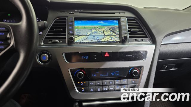 Hyundai Sonata 2016 — photo 12