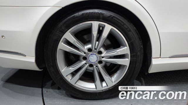 Mercedes-Benz E-Class 2014 — photo 5