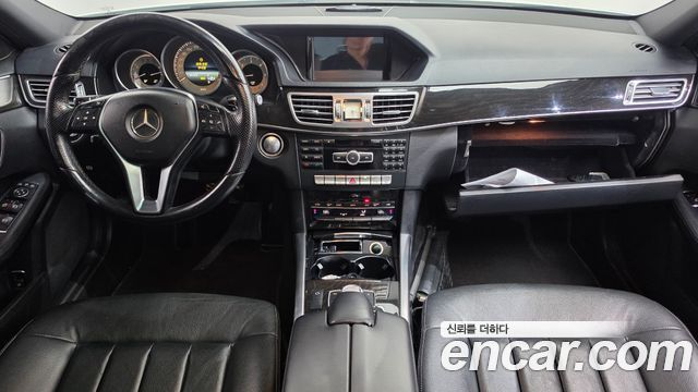 Mercedes-Benz E-Class 2014 — photo 7