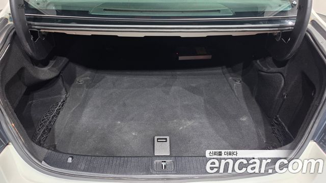 Mercedes-Benz E-Class 2014 — photo 20