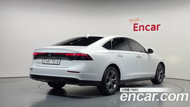 Honda Accord 2023 — photo 2
