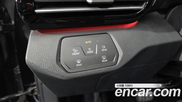 Volkswagen ID.4 2023 — photo 28