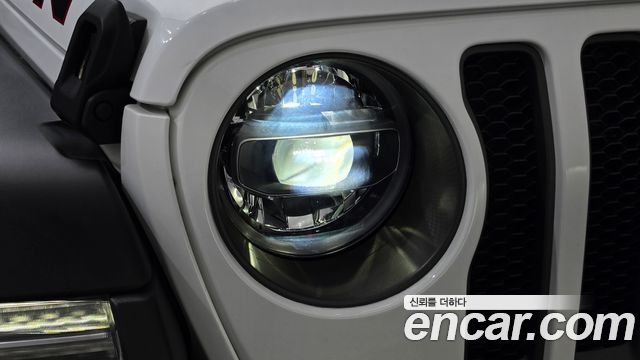 Jeep Wrangler 2021 — photo 8