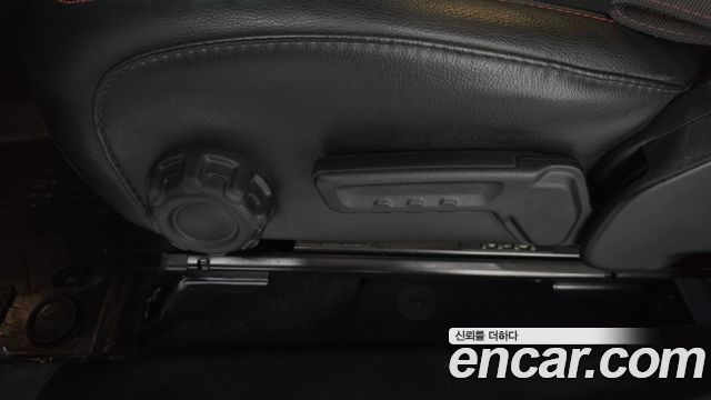 Jeep Wrangler 2021 — photo 30
