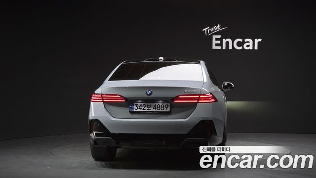 BMW 5-Series 2024 — photo 4