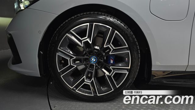 BMW 5-Series 2024 — photo 5