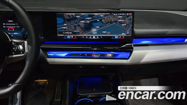 BMW 5-Series 2024 — photo 13