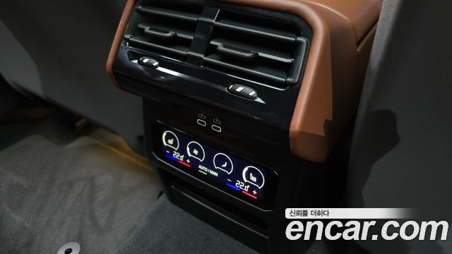 BMW 5-Series 2024 — photo 17