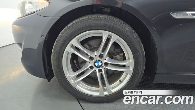 BMW 5-Series 2012 — photo 5