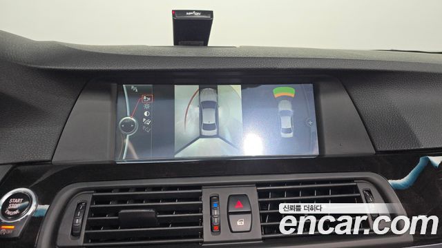 BMW 5-Series 2012 — photo 20