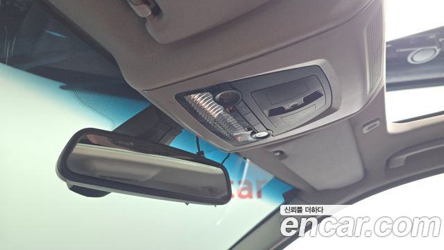 BMW 5-Series 2012 — photo 24
