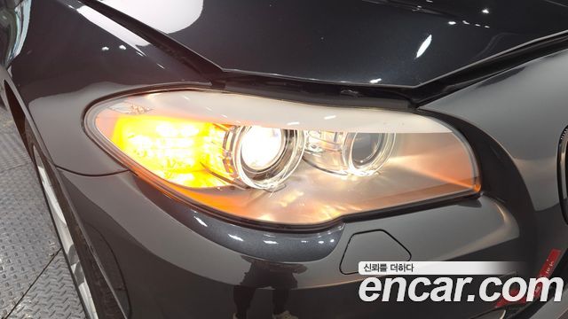 BMW 5-Series 2012 — photo 8