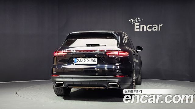 Porsche Cayenne 2021 — photo 4
