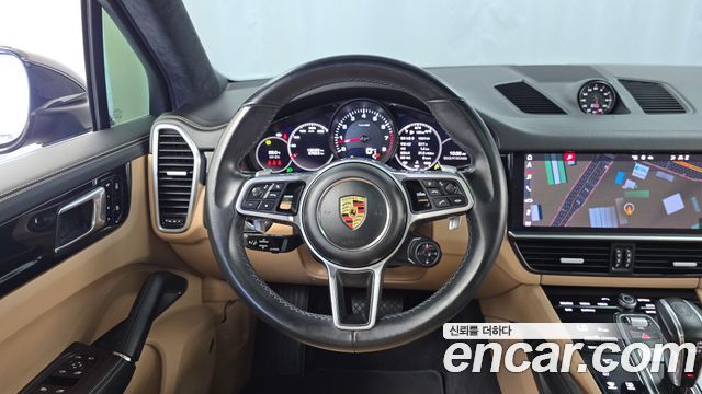 Porsche Cayenne 2021 — photo 12