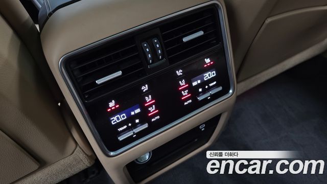 Porsche Cayenne 2021 — photo 18