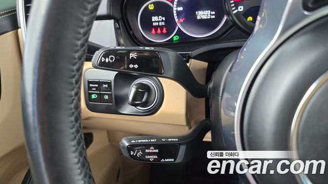 Porsche Cayenne 2021 — photo 19