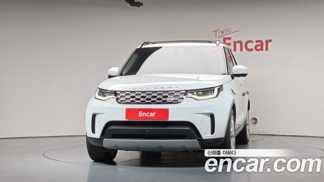 Land Rover Discovery 2023 — photo 3