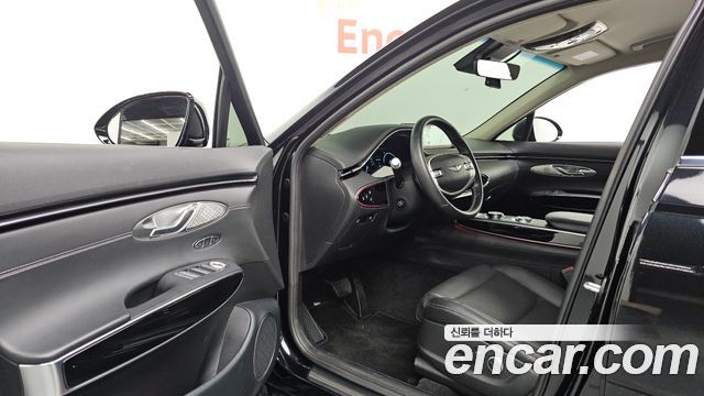 Genesis GV70 2023 — photo 13