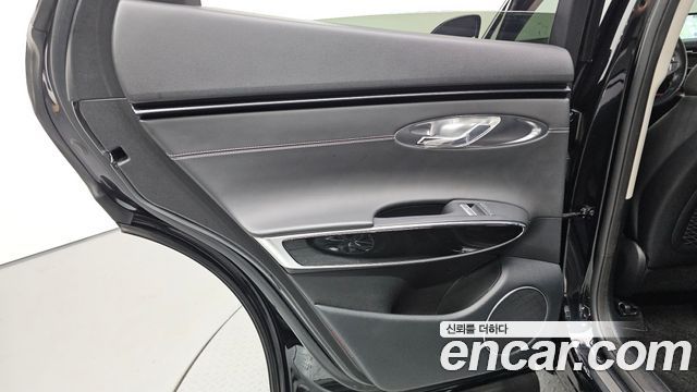 Genesis GV70 2023 — photo 15