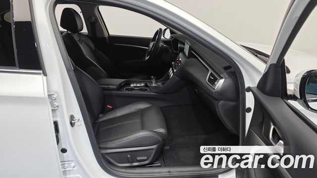 Genesis G70 2021 — photo 11