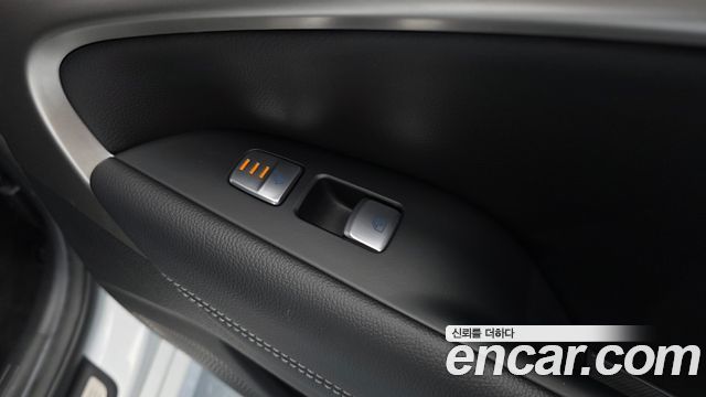 Genesis G70 2021 — photo 19