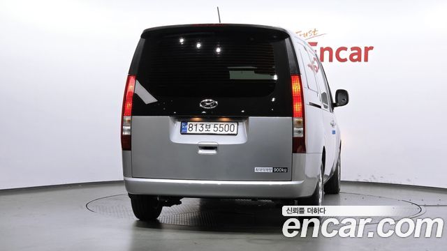 Hyundai Staria 2023 — photo 4