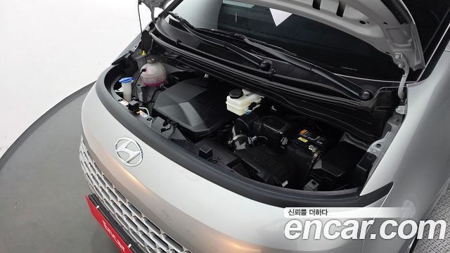 Hyundai Staria 2023 — photo 6