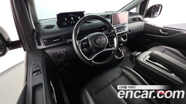 Hyundai Staria 2023 — photo 7