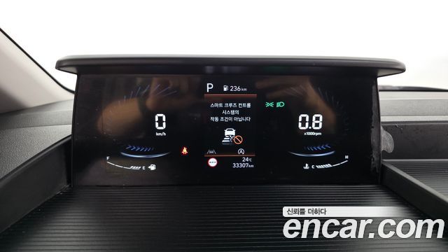 Hyundai Staria 2023 — photo 8