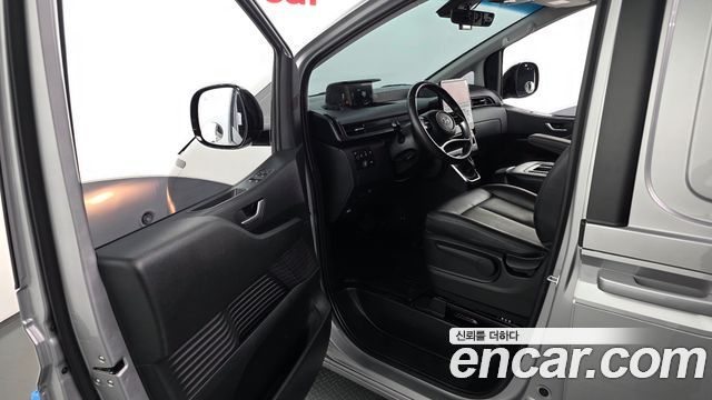 Hyundai Staria 2023 — photo 10