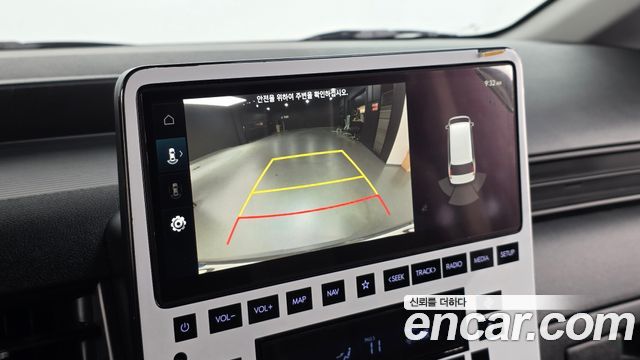 Hyundai Staria 2023 — photo 14