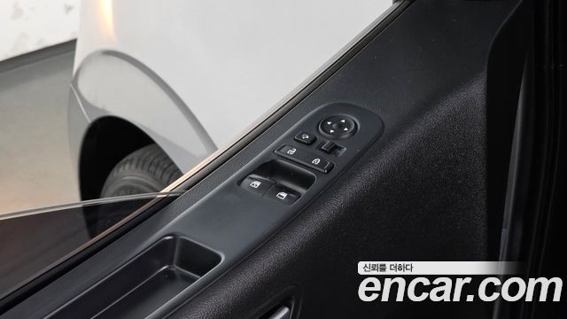 Hyundai Staria 2023 — photo 16