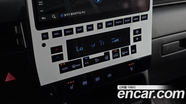 Hyundai Staria 2023 — photo 18