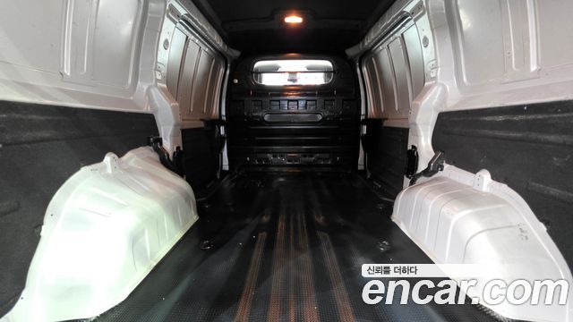 Hyundai Staria 2023 — photo 20