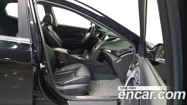 Hyundai Grandeur 2014 — photo 17