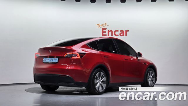 Tesla Model Y 2021 — photo 2
