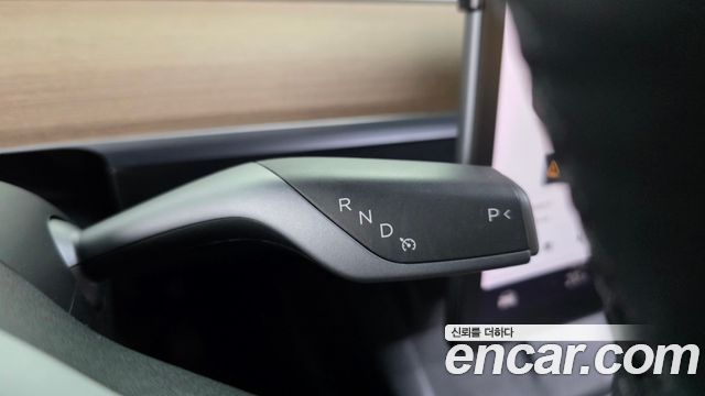 Tesla Model Y 2021 — photo 12