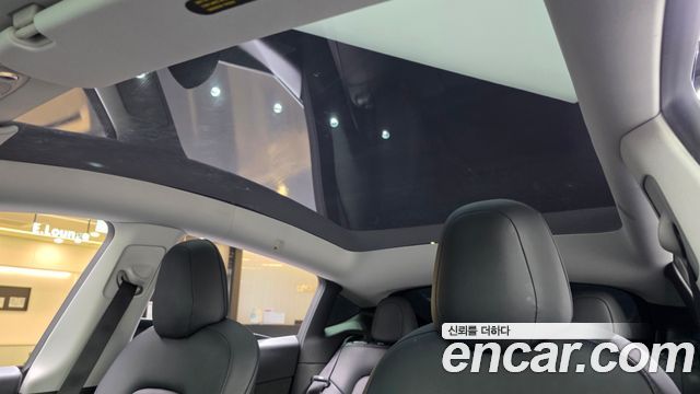 Tesla Model Y 2021 — photo 24
