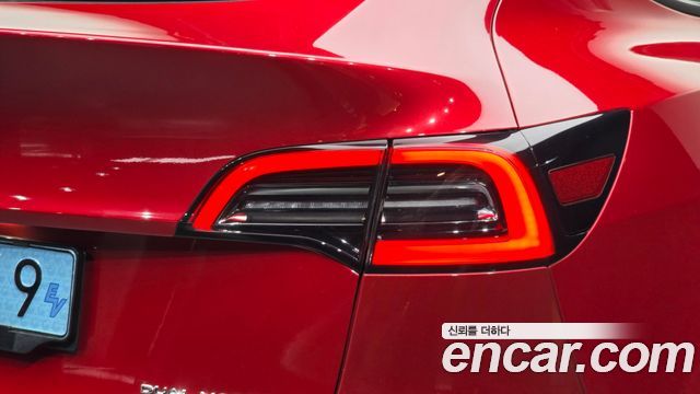 Tesla Model Y 2021 — photo 9