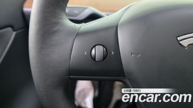 Tesla Model Y 2021 — photo 33
