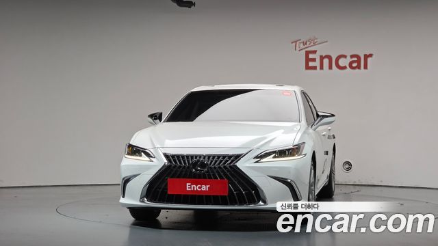 Lexus ES 2025 — photo 3