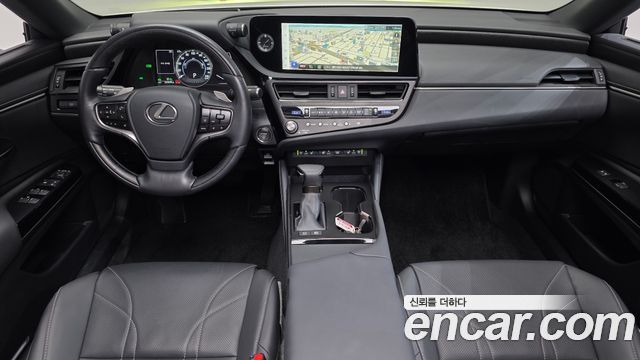 Lexus ES 2025 — photo 10