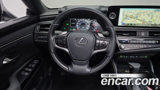 Lexus ES 2025 — photo 19
