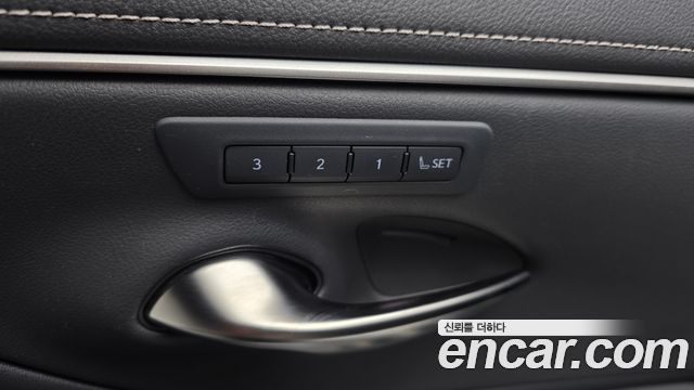 Lexus ES 2025 — photo 28
