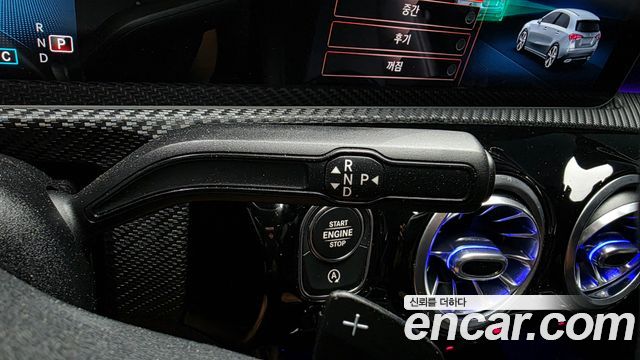 Mercedes-Benz A-Class 2020 — photo 17