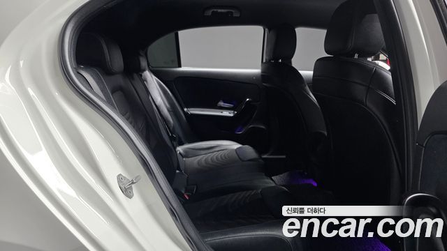 Mercedes-Benz A-Class 2020 — photo 25
