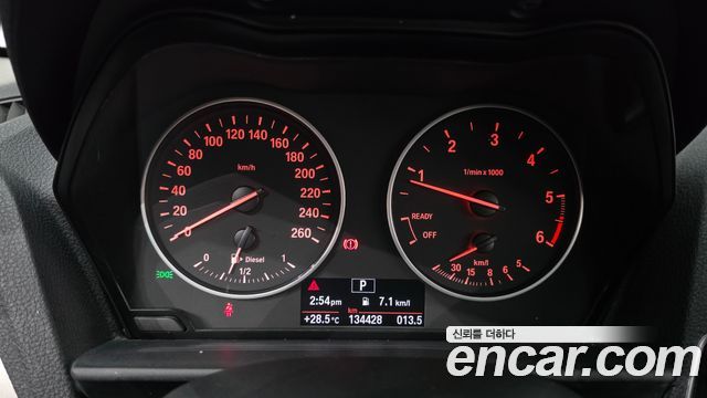 BMW 1-Series 2017 — photo 8