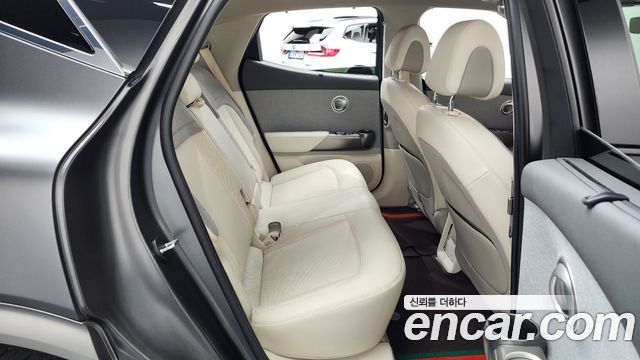 Genesis GV60 2022 — photo 17