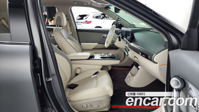 Genesis GV60 2022 — photo 16